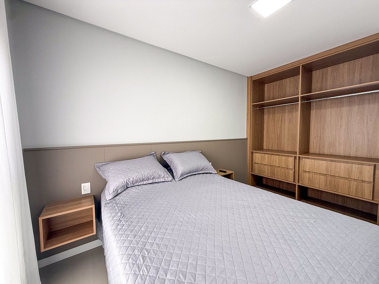 115 - Apto Bombinhas Centro 03 suítes