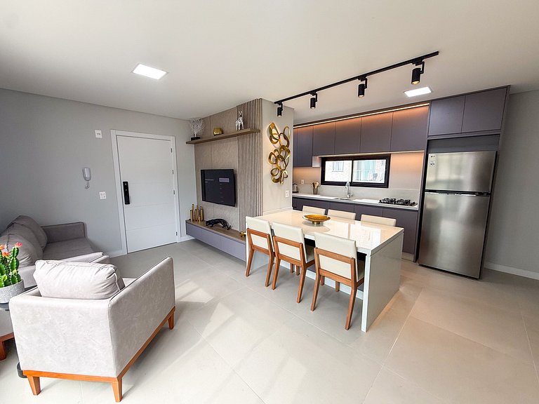 115 - Apto Bombinhas Centro 03 suítes