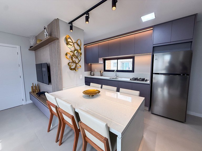 115 - Apto Bombinhas Centro 03 suítes