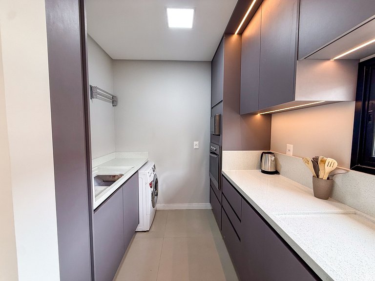 115 - Apto Bombinhas Centro 03 suítes