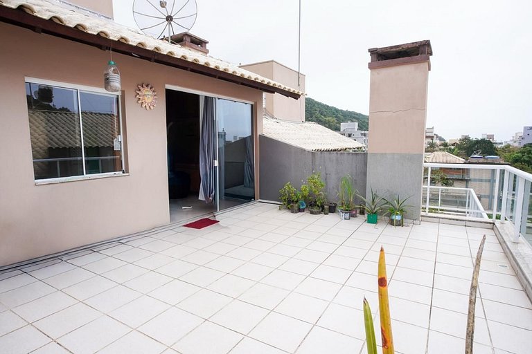 206 - Triplex em Bombas para família