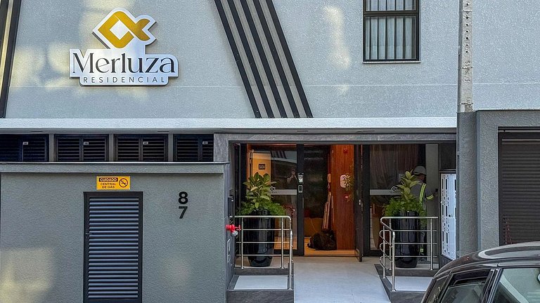 119 - Apto Bombinhas Centro 03 suítes