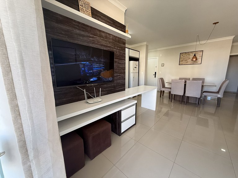 051 - Excelente Apartamento na Praia de Bombas