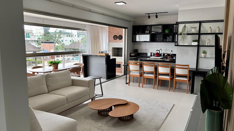 120 - Apto Bombinhas Centro 04 Dormitórios