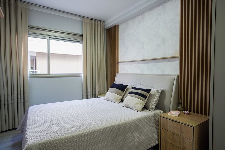 Apto Bombinhas Centro 04 Dormitórios