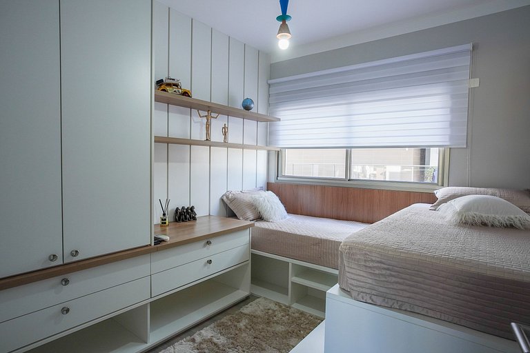 120 - Apto Bombinhas Centro 04 Dormitórios