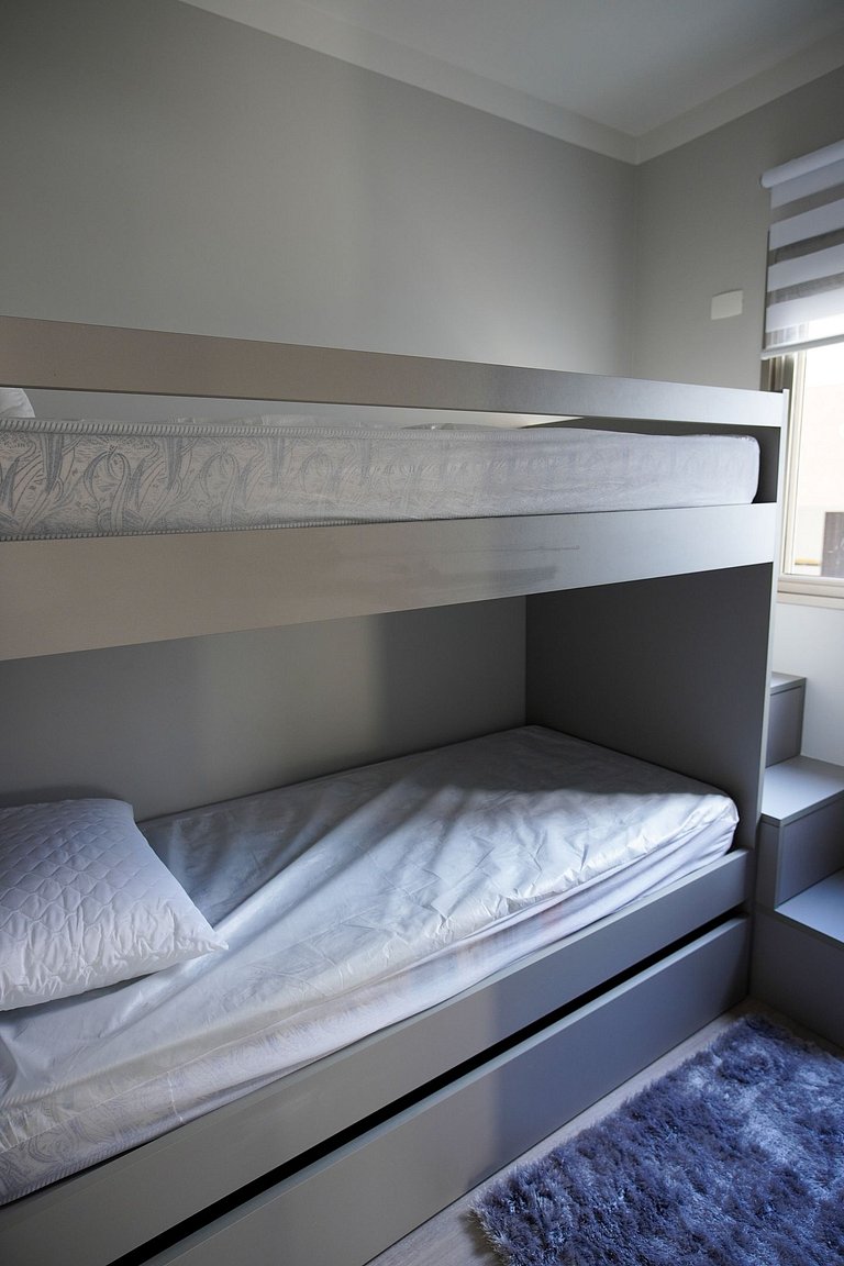 120 - Apto Bombinhas Centro 04 Dormitórios