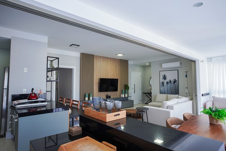 Apto Bombinhas Centro 04 Dormitórios