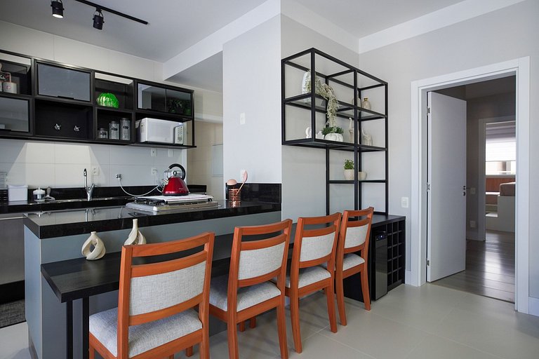 Apto Bombinhas Centro 04 Dormitórios