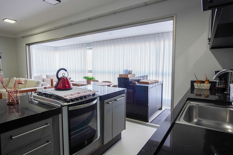 Apto Bombinhas Centro 04 Dormitórios