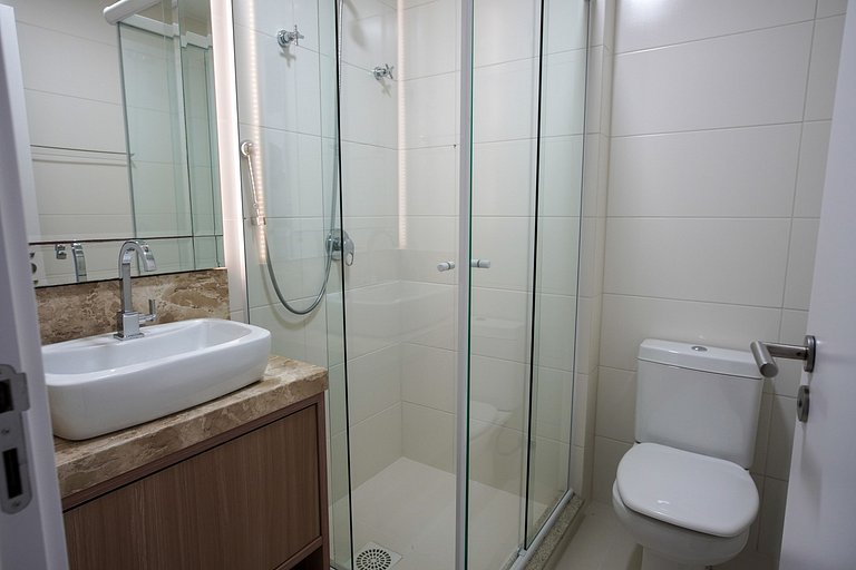 Apto Bombinhas Centro 04 Dormitórios