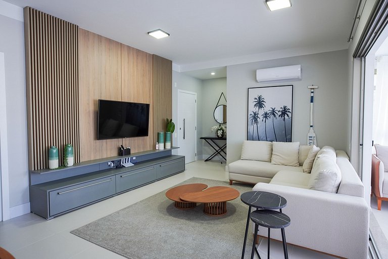 120 - Apto Bombinhas Centro 04 Dormitórios