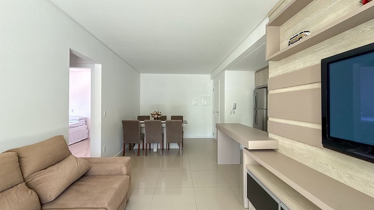 405 -Apto com Ótima localização na praia de Bombas