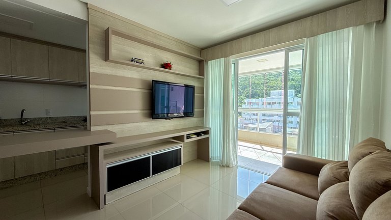 405 -Apto com Ótima localização na praia de Bombas