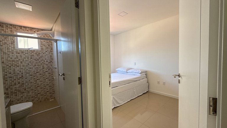 405 -Apto com Ótima localização na praia de Bombas