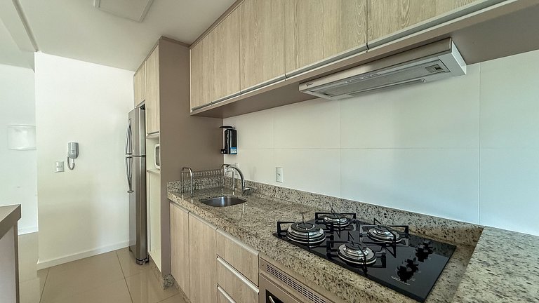 405 -Apto com Ótima localização na praia de Bombas