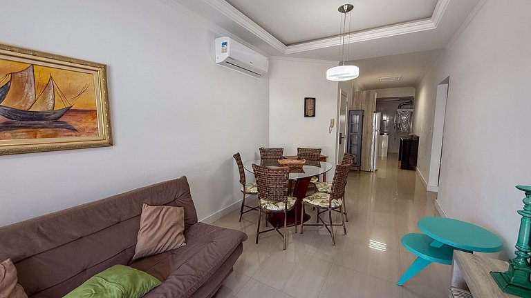 044 - Incrível apto a 100m da praia de Bombas