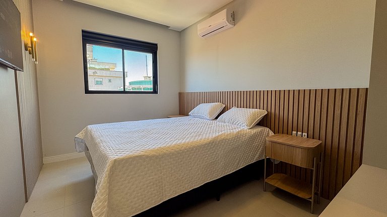 137 - Lindo apartamento com vista mar em Bombas