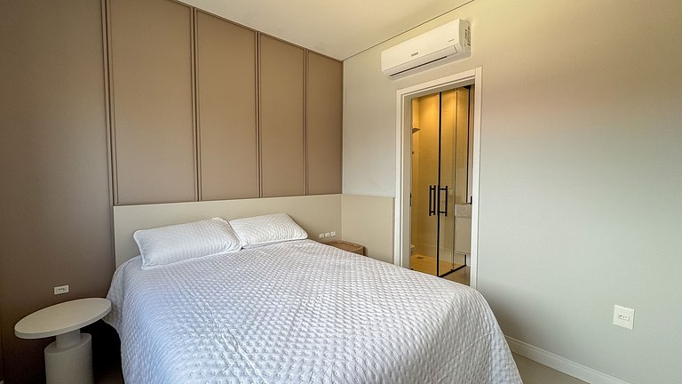 137 - Lindo apartamento com vista mar em Bombas