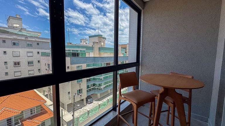 137 - Lindo apartamento com vista mar em Bombas