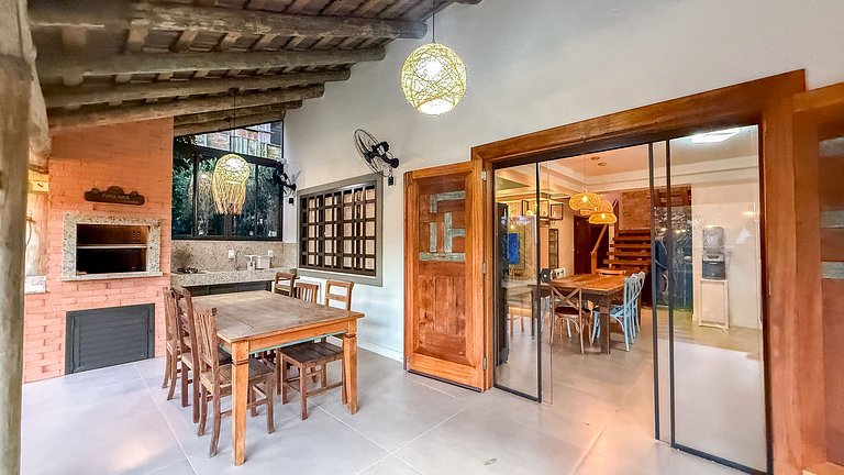 393- Casa completa e espaçosa em Mariscal