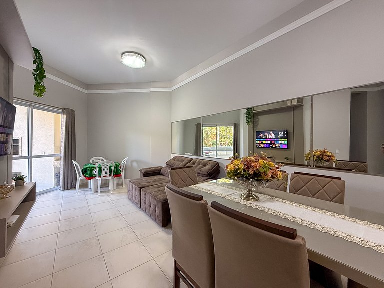 246 - Apartamento poucos passos da Praia de Bombas