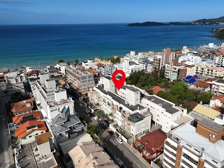 246 - Apartamento poucos passos da Praia de Bombas