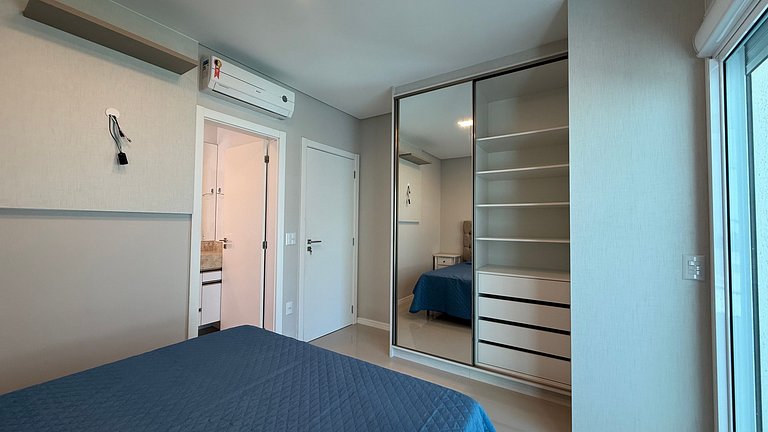 179 - Apto c/ 2 suítes 50m da praia de Mariscal