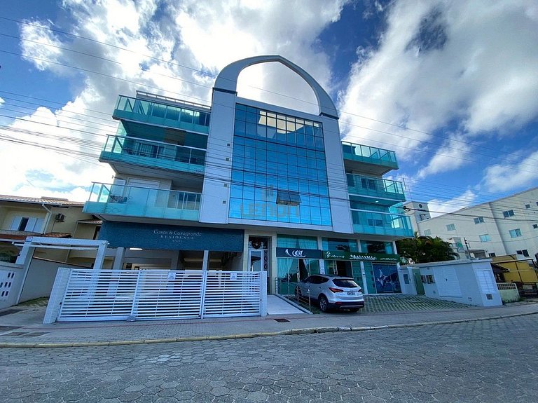 179 - Apto c/ 2 suítes 50m da praia de Mariscal