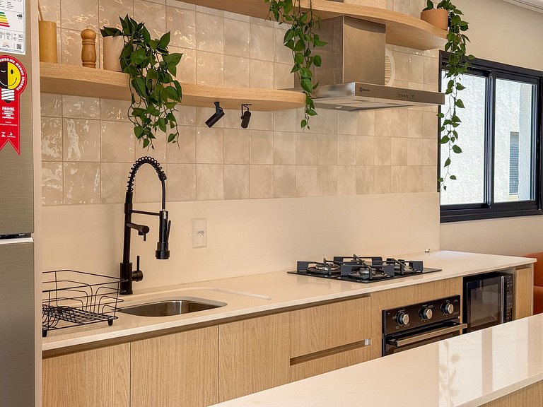 226 - Apartamento com 3 suítes praia de Mariscal