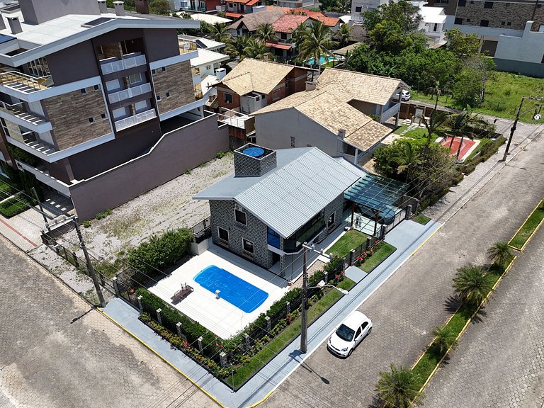 134 - Excelente Casa com 4 quartos a 50mts do mar em Canto G