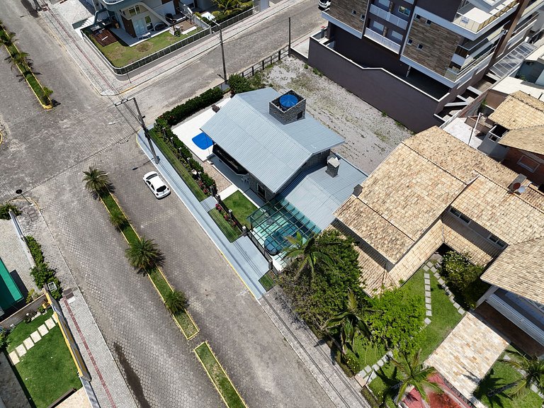 134 - Excelente Casa com 4 quartos a 50mts do mar em Canto G