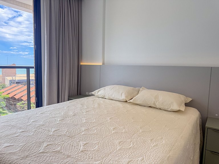 258 - Apartamento com 3 suítes praia de Bombas