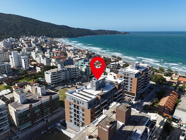 258 - Apartamento com 3 suítes praia de Bombas