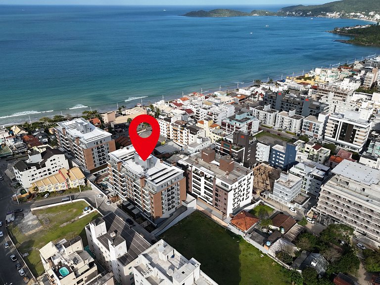 258 - Apartamento com 3 suítes praia de Bombas