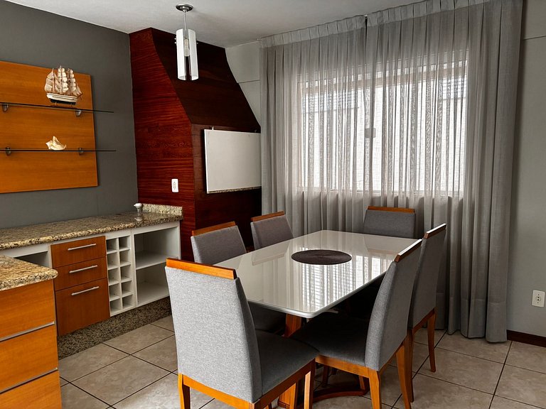 206 - Triplex em Bombas para família