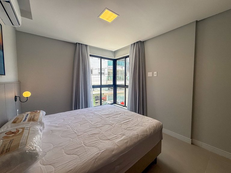 118 - Apto Bombinhas Centro com 03 suítes