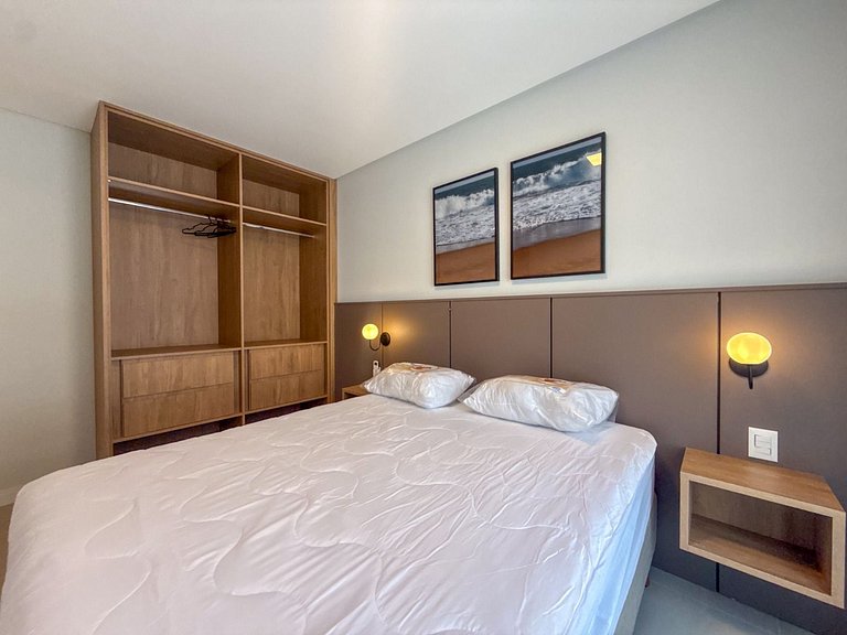 118 - Apto Bombinhas Centro com 03 suítes