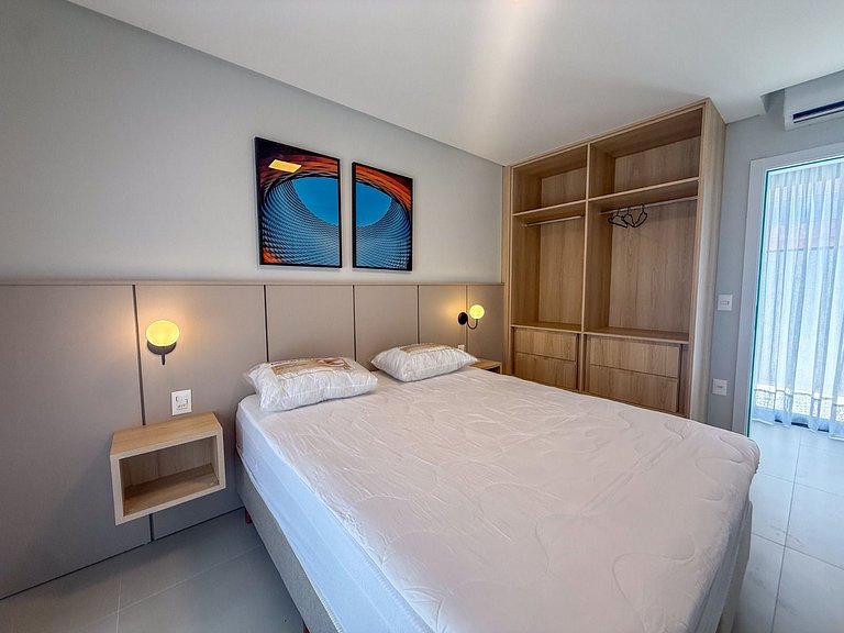 118 - Apto Bombinhas Centro com 03 suítes