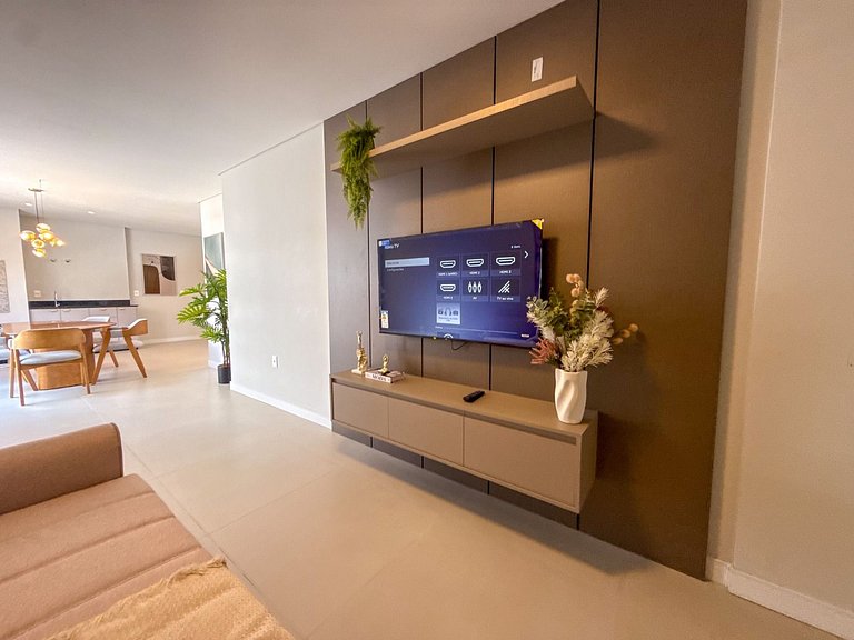 118 - Apto Bombinhas Centro com 03 suítes