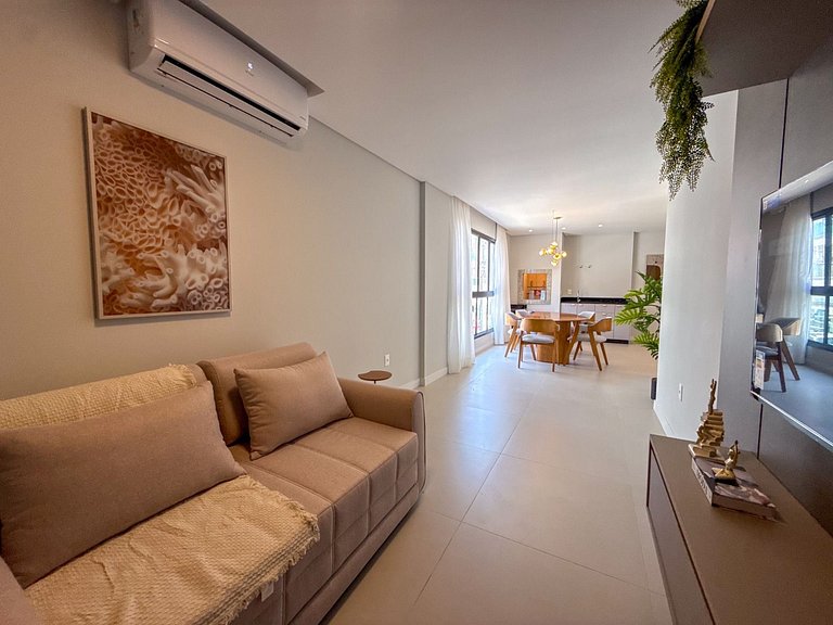 118 - Apto Bombinhas Centro com 03 suítes