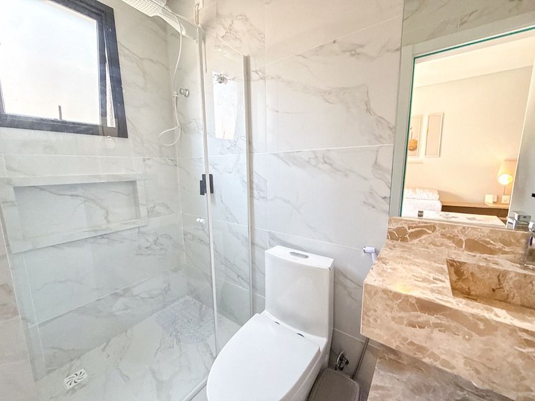 119 - Apto Bombinhas Centro 03 suítes