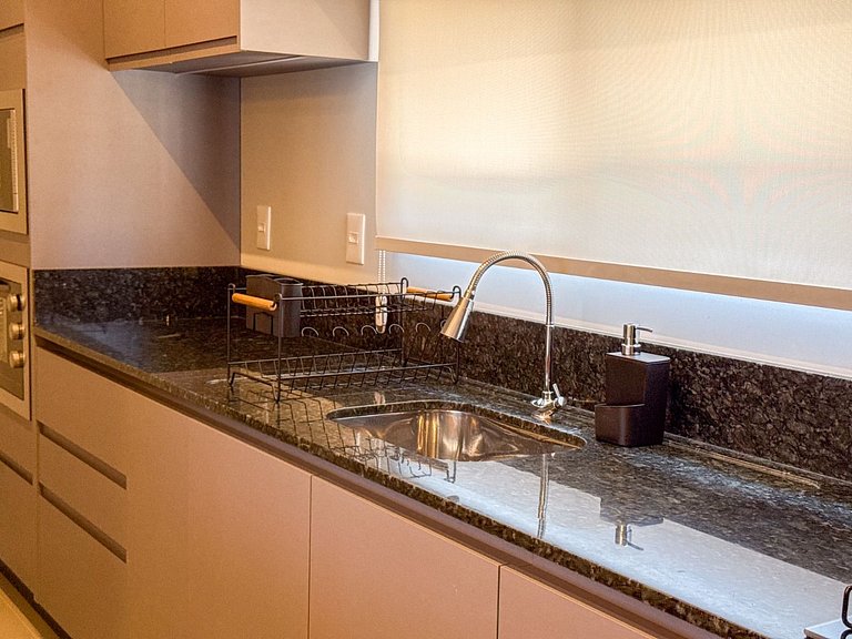 119 - Apto Bombinhas Centro 03 suítes