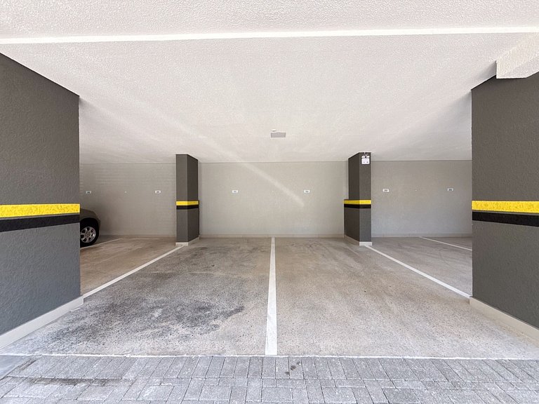 118 - Apto Bombinhas Centro com 03 suítes