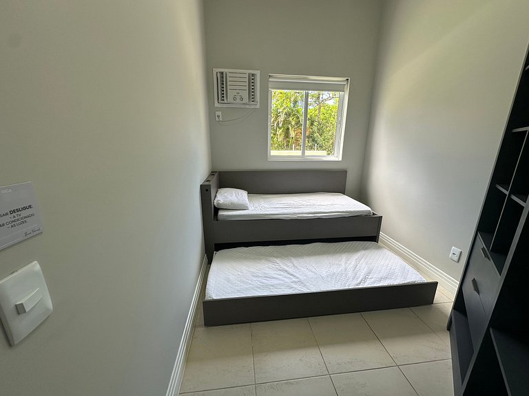 246 - Apartamento poucos passos da Praia de Bombas