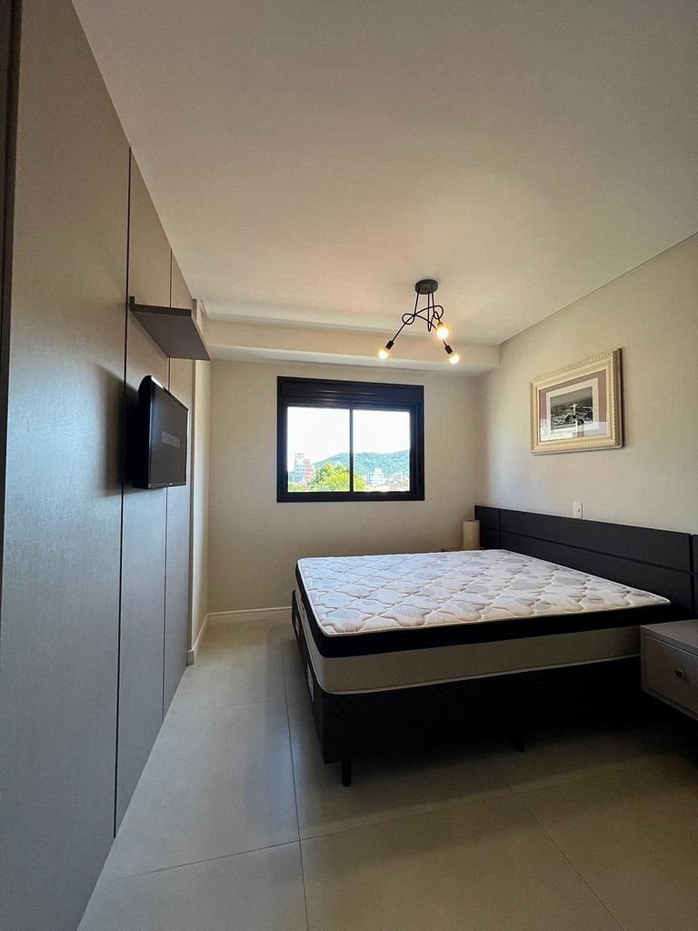 252 - Apartamento com piscina praia de Bombas