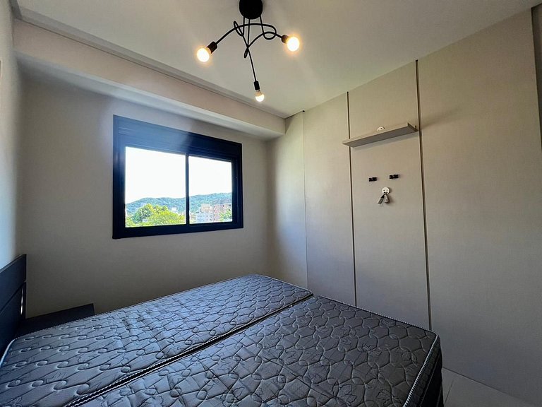 252 - Apartamento com piscina praia de Bombas