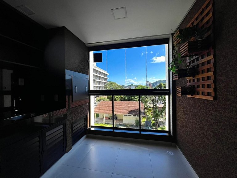 252 - Apartamento com piscina praia de Bombas