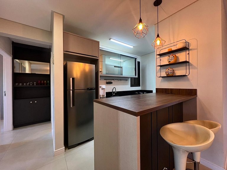 252 - Apartamento com piscina praia de Bombas