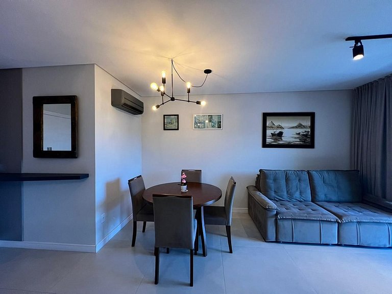 252 - Apartamento com piscina praia de Bombas